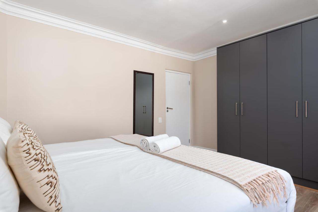 Planet Africa 9 Apartment Cape Town Bagian luar foto